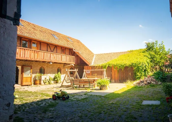Bauernhof Lisa Offenstall Und Taubenschlag